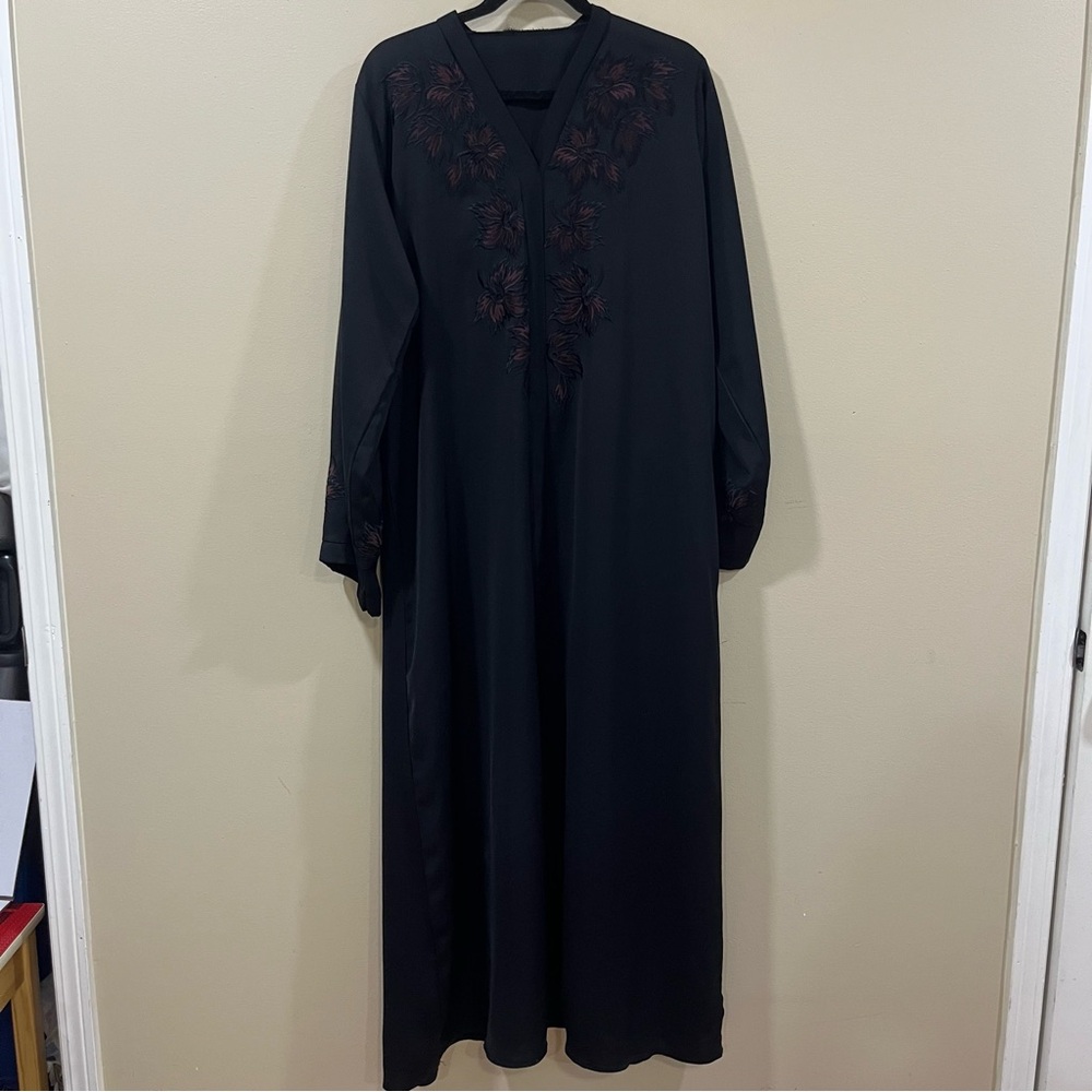 Dubai Abaya Elegant Black Embroidered Dress Size S/M